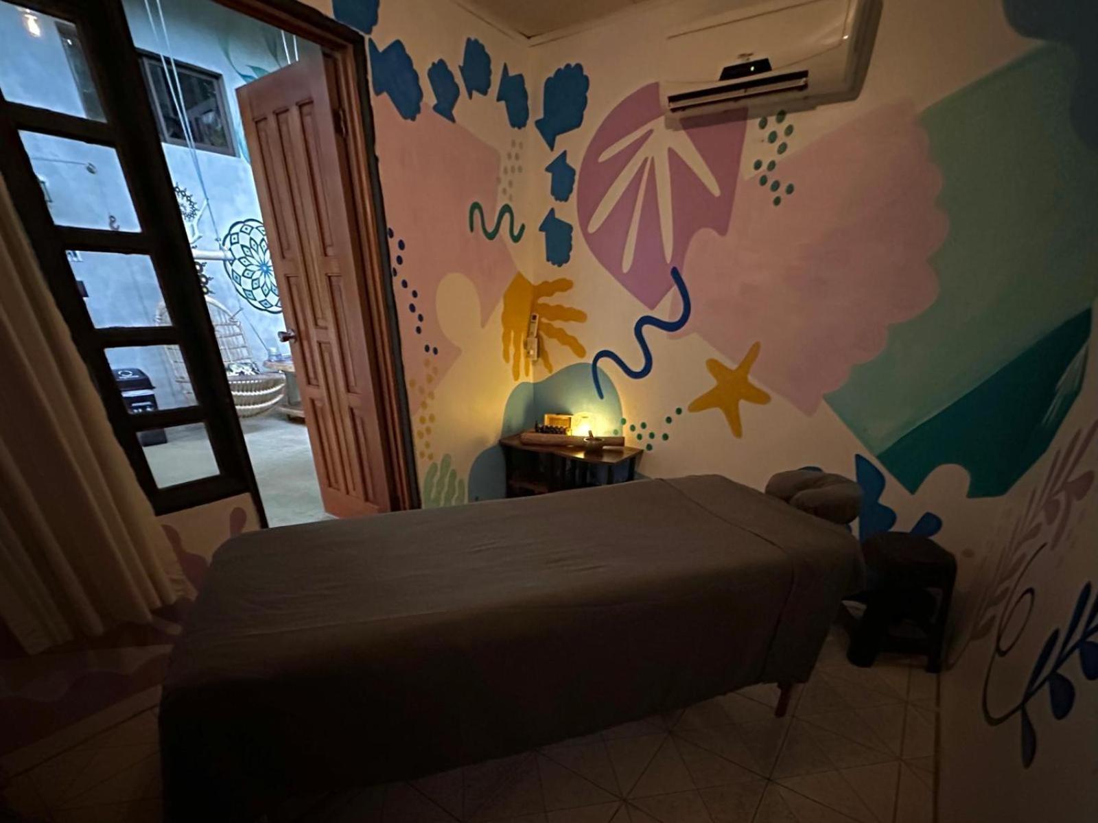 Shipwrecked Hostel 乌维塔 外观 照片